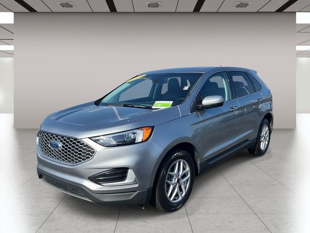 Used 2024 Silver Ford SEL image 8