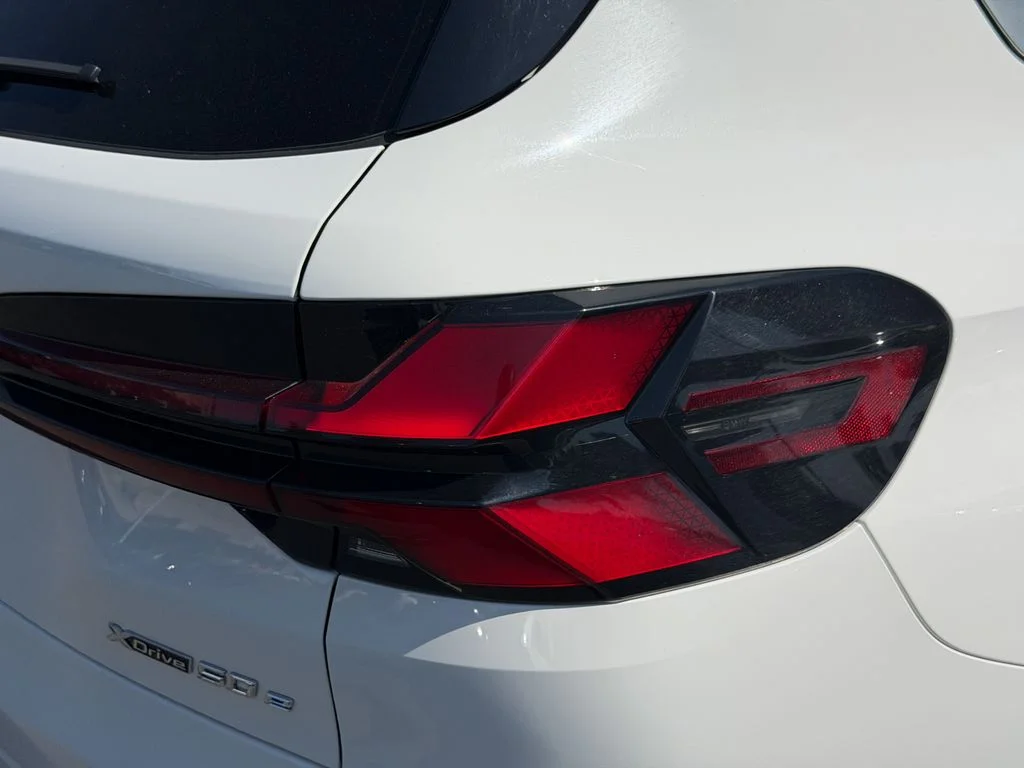 Used 2025 Alpine White BMW xDrive50e image 6