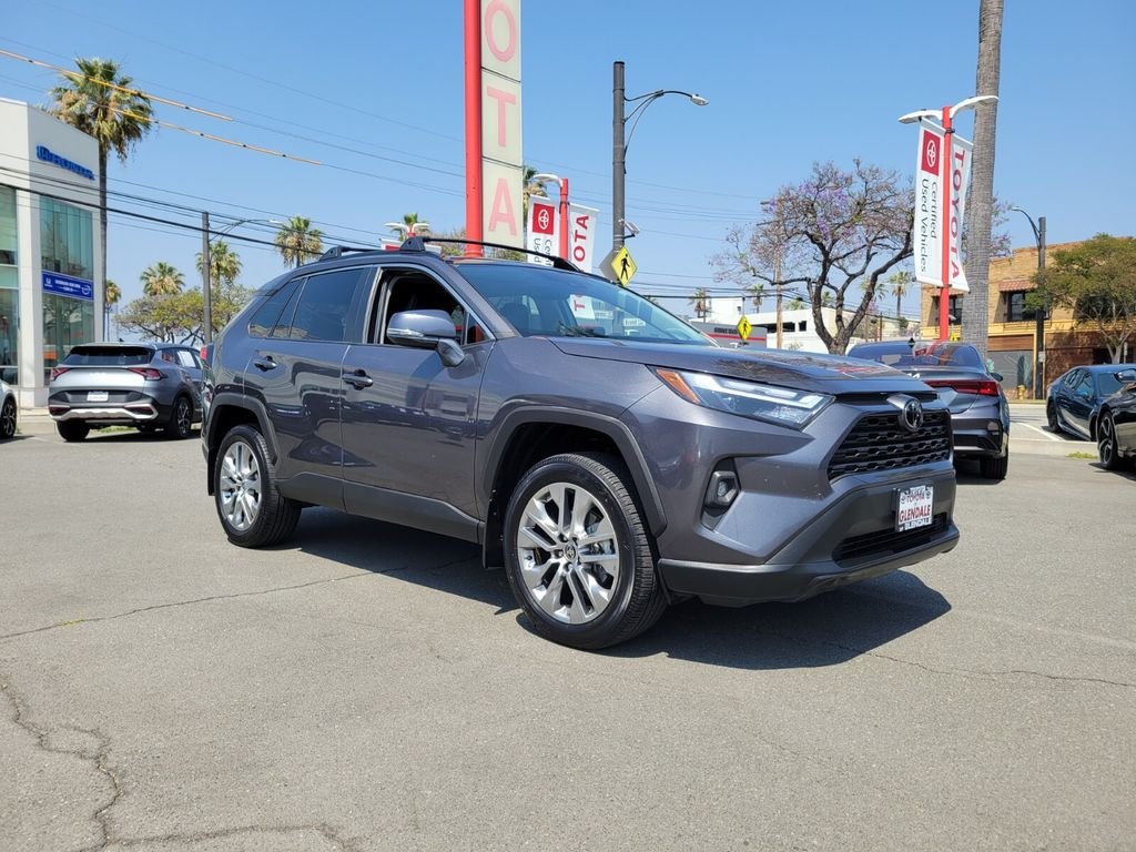 Used 2024 Gray Toyota XLE Premium image 3