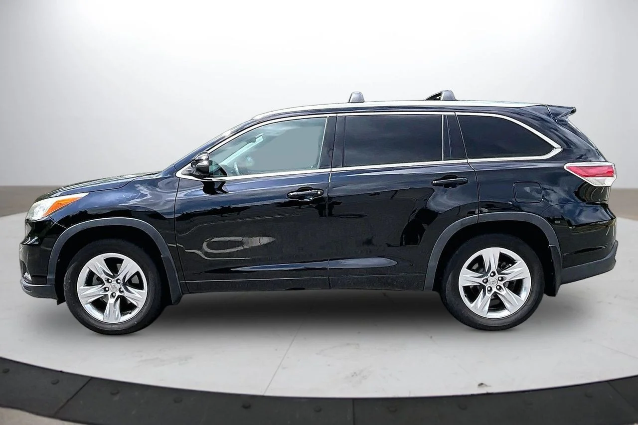 Used 2015 Black Toyota Limited image 5