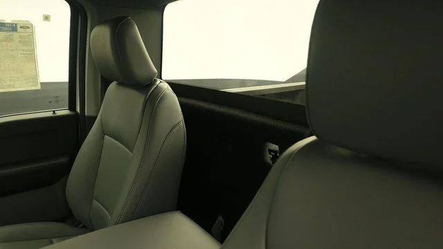 New 2026 Oxford White Ford XL image 20