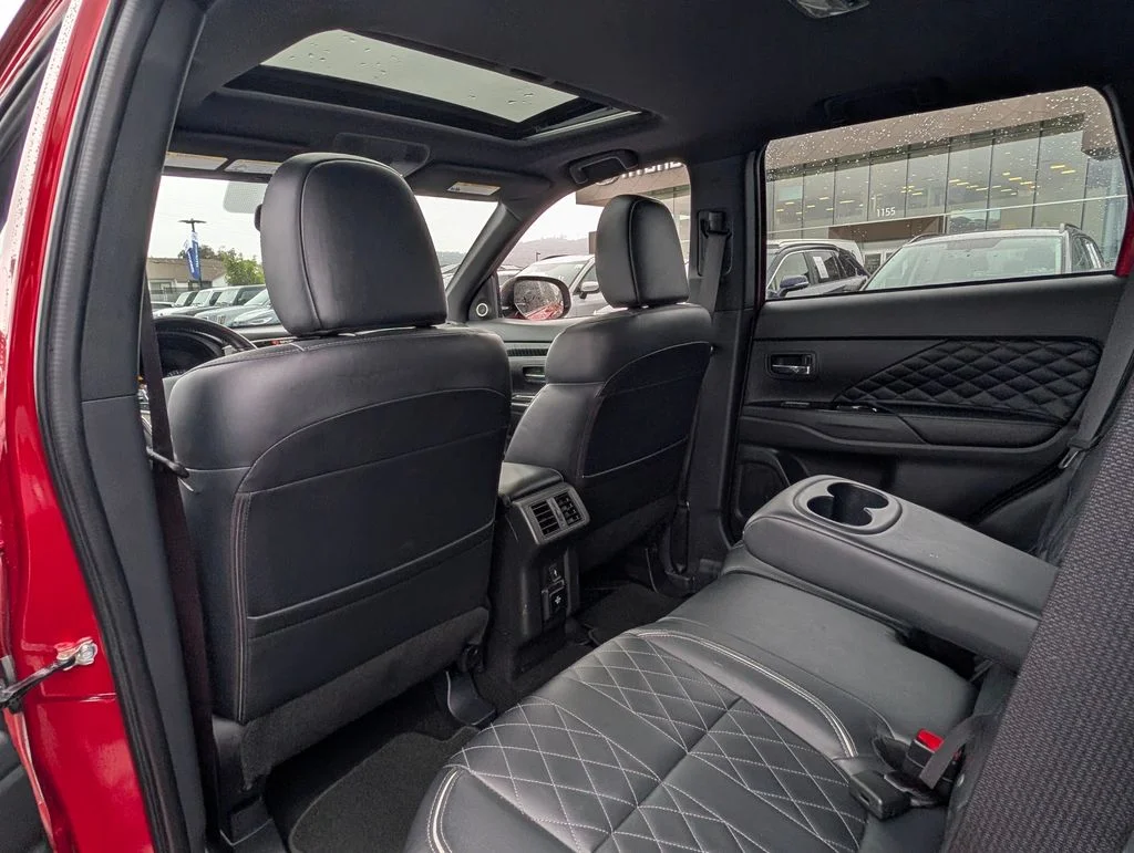 Used 2021  Mitsubishi GT image 15