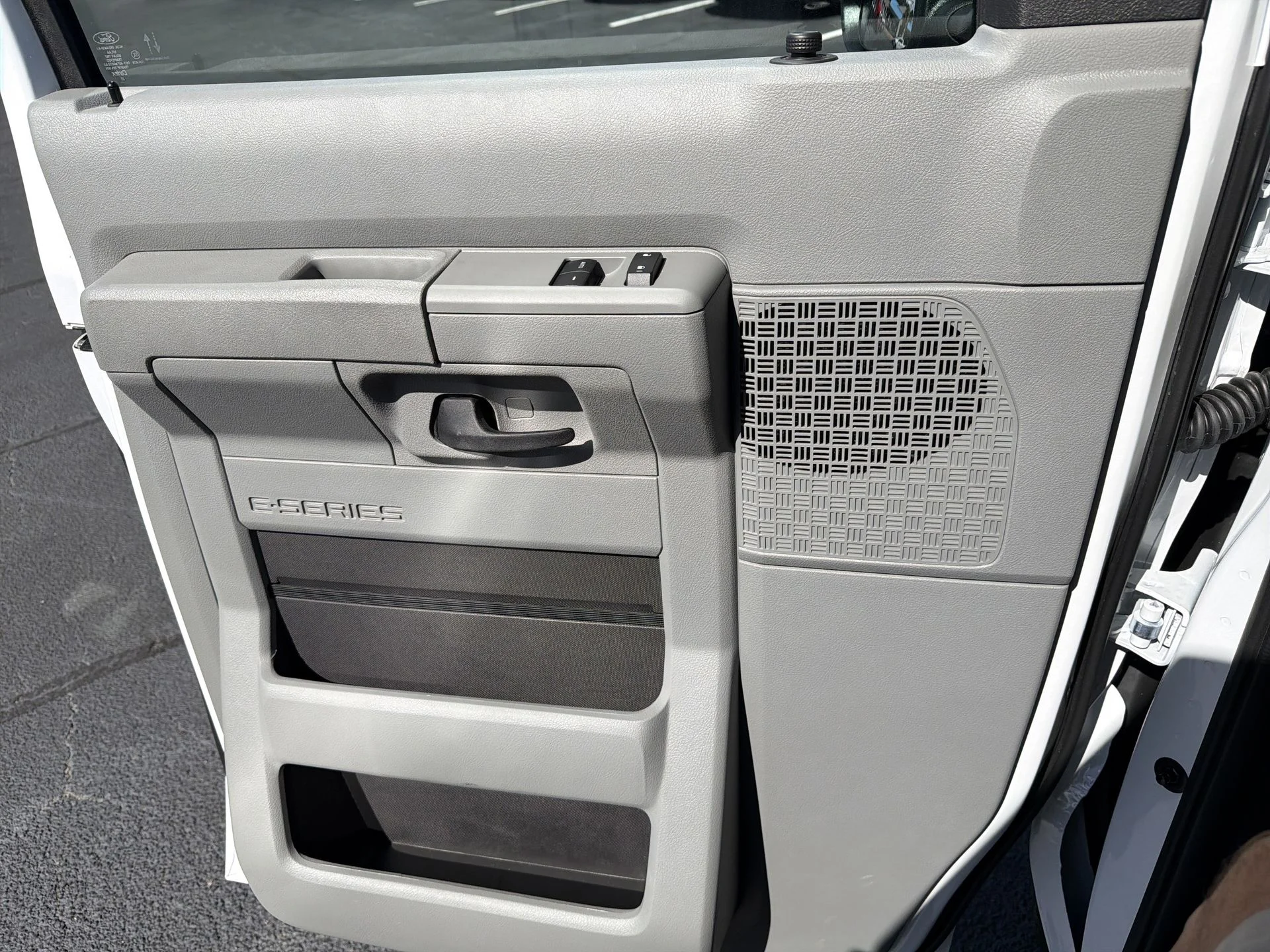2026 Ford E-Series Cutaway Base - Photo 13