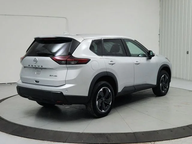 Used 2024 Silver Nissan SV image 7