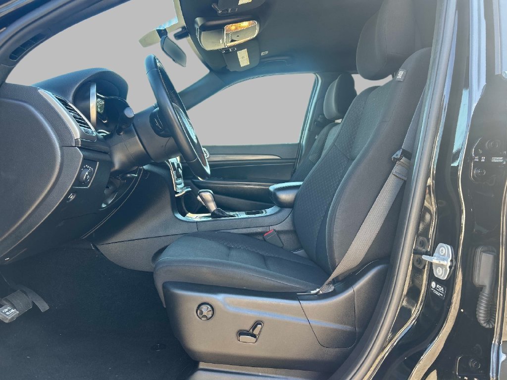 Used 2021 Black Jeep Laredo E image 15