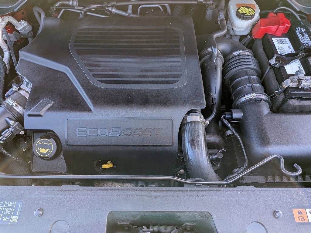 Used 2016 Red Ford Sport image 37