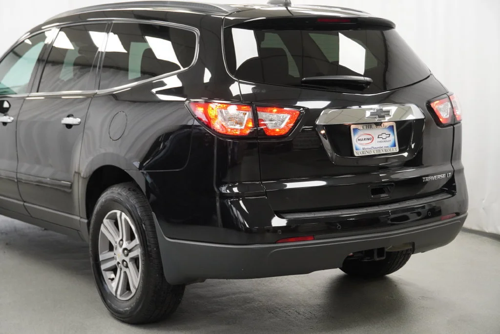 Used 2016 MOSAIC BLACK METALLIC Chevrolet LT image 22