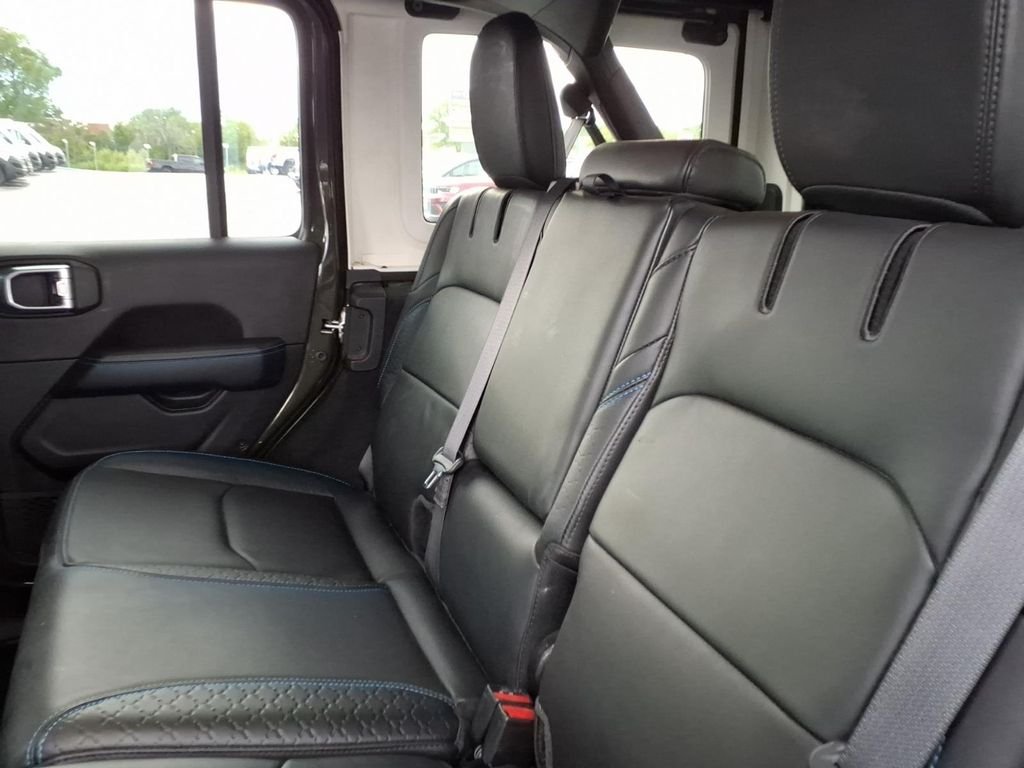 Used 2024 Green Jeep High Altitude 4xe image 11