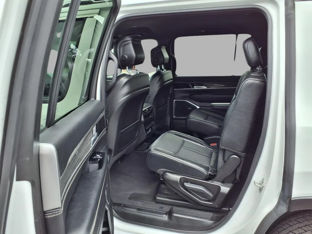 Certified Used 2024 White Jeep Series II image 26