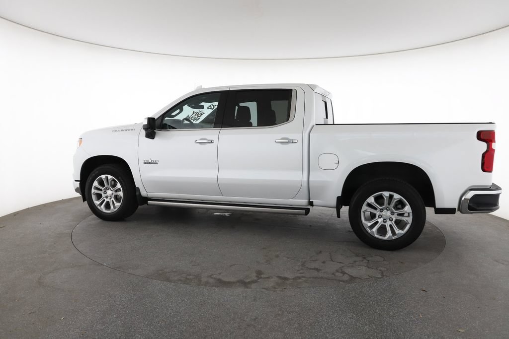 Used 2023 Iridescent Pearl Tricoat Chevrolet LTZ image 8