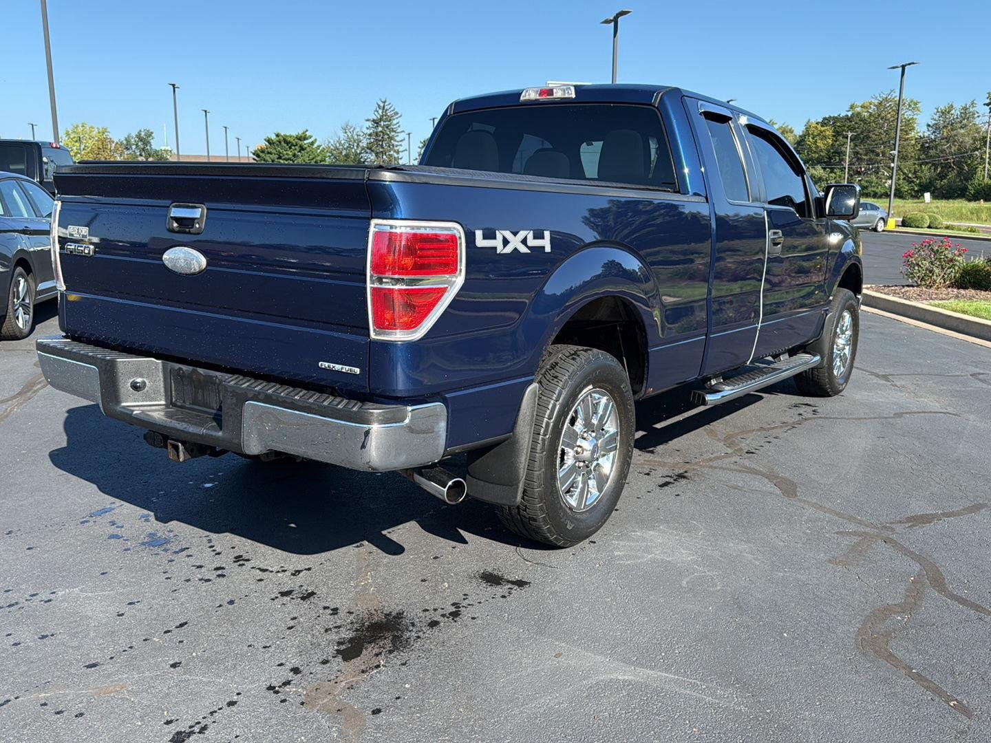 Used 2011 Dark Blue Pearl Metallic Ford Lariat image 5