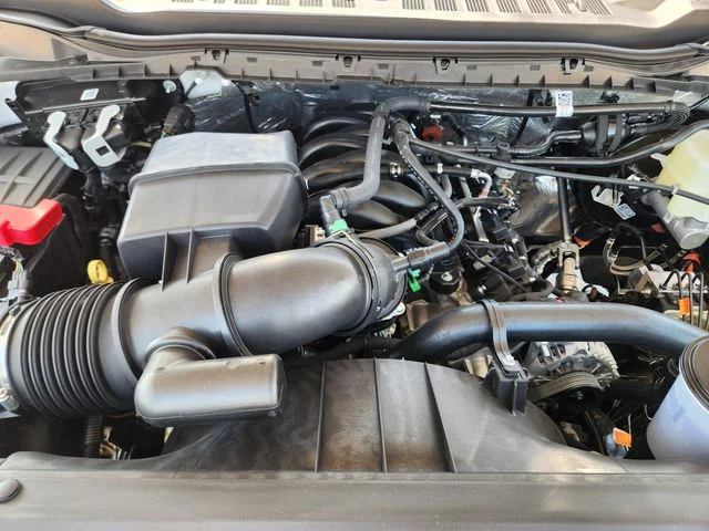 New 2026 Oxford White Ford F-250® XLT image 31