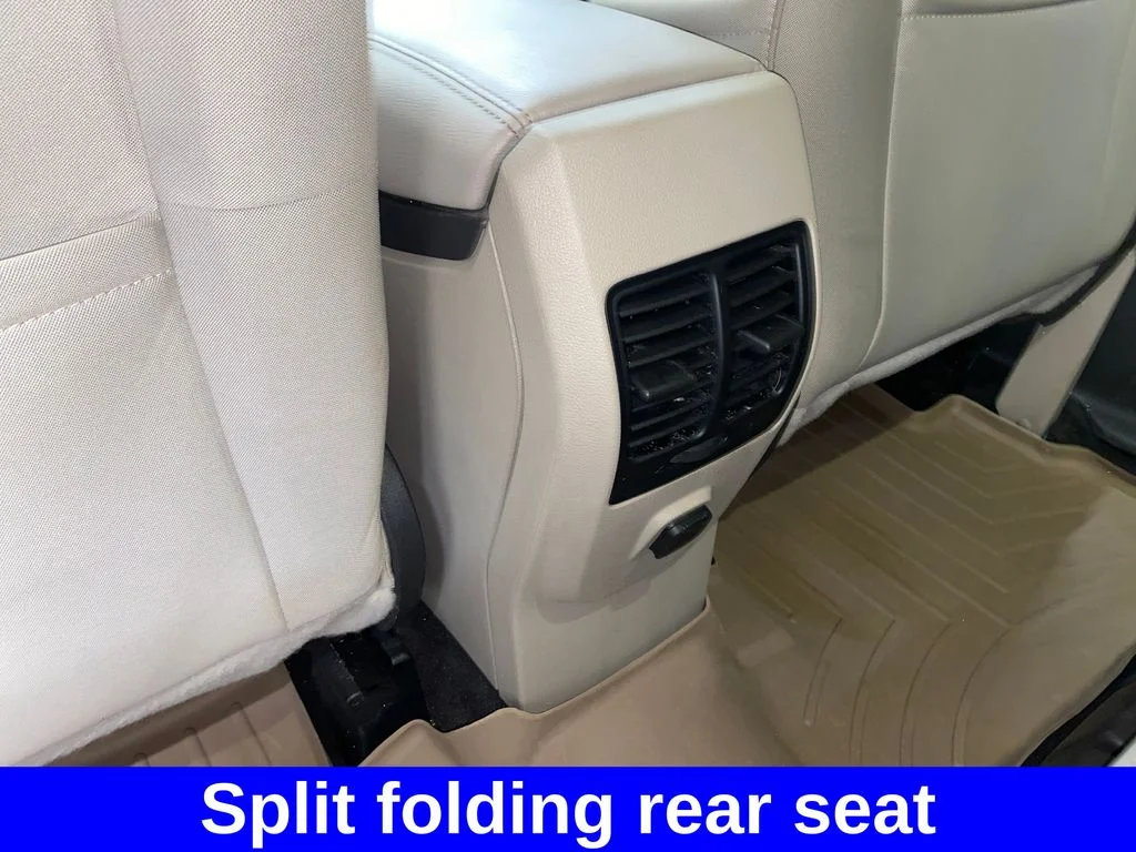 Used 2017 Red Ford SE image 12