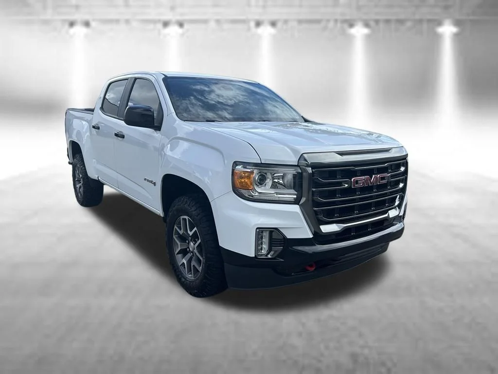 Used 2021 Summit White GMC AT4 w/Leather image 2
