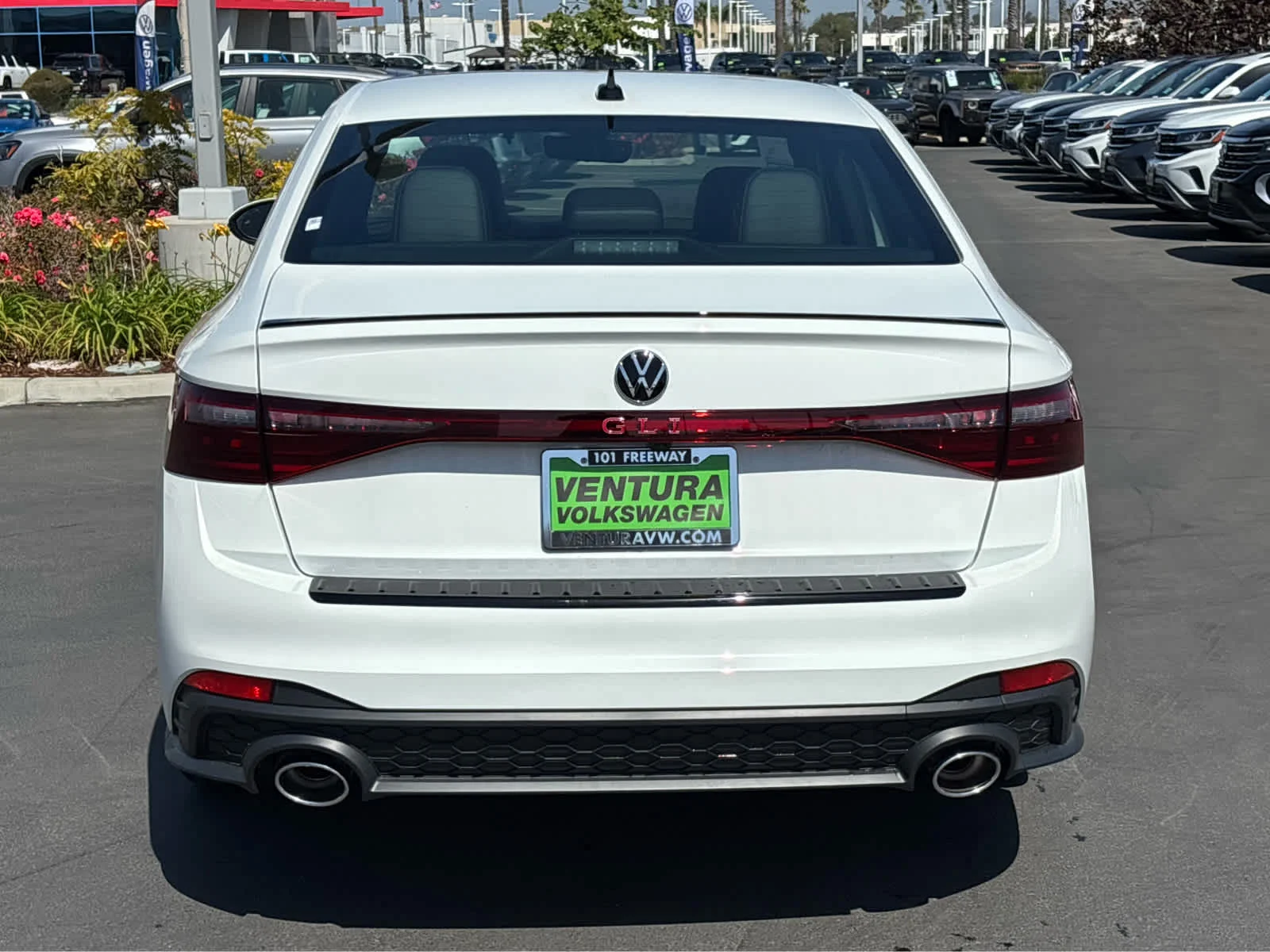 New 2026 PURE WHITE Volkswagen Autobahn image 4