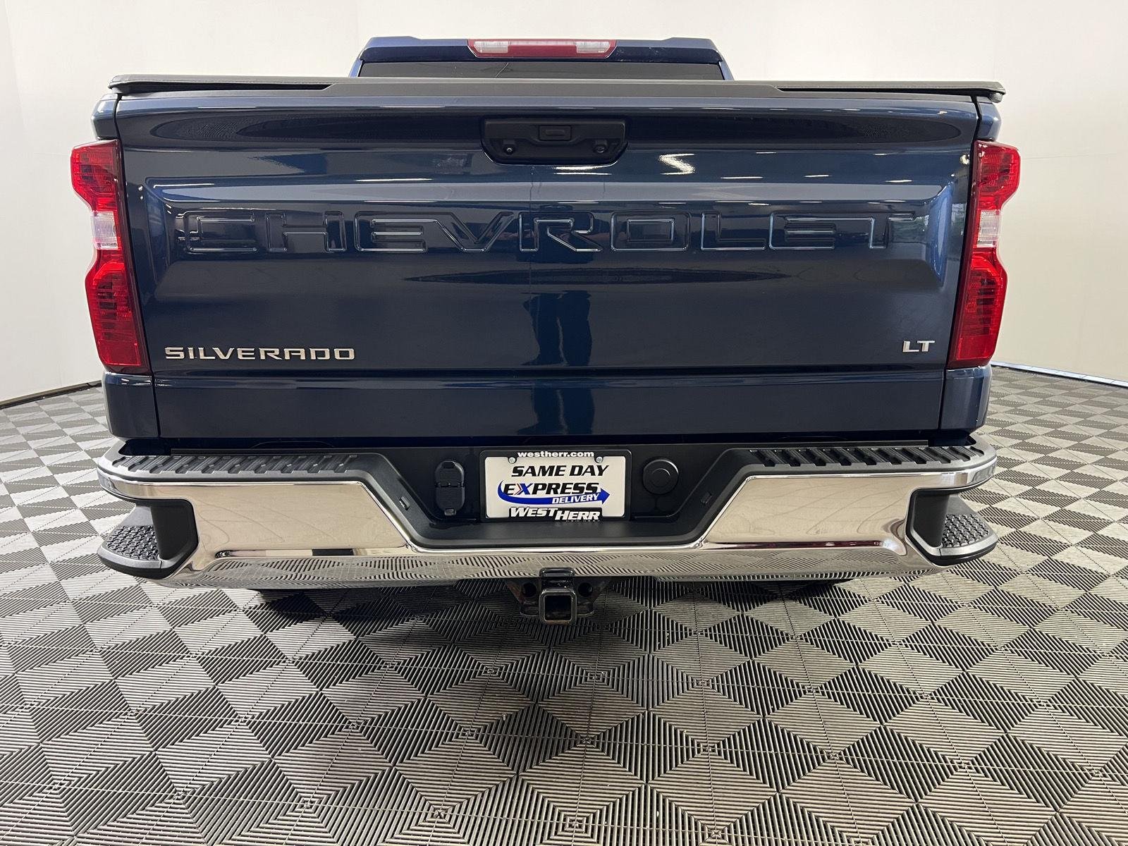Used 2022 Northsky Blue Metallic Chevrolet LT image 11