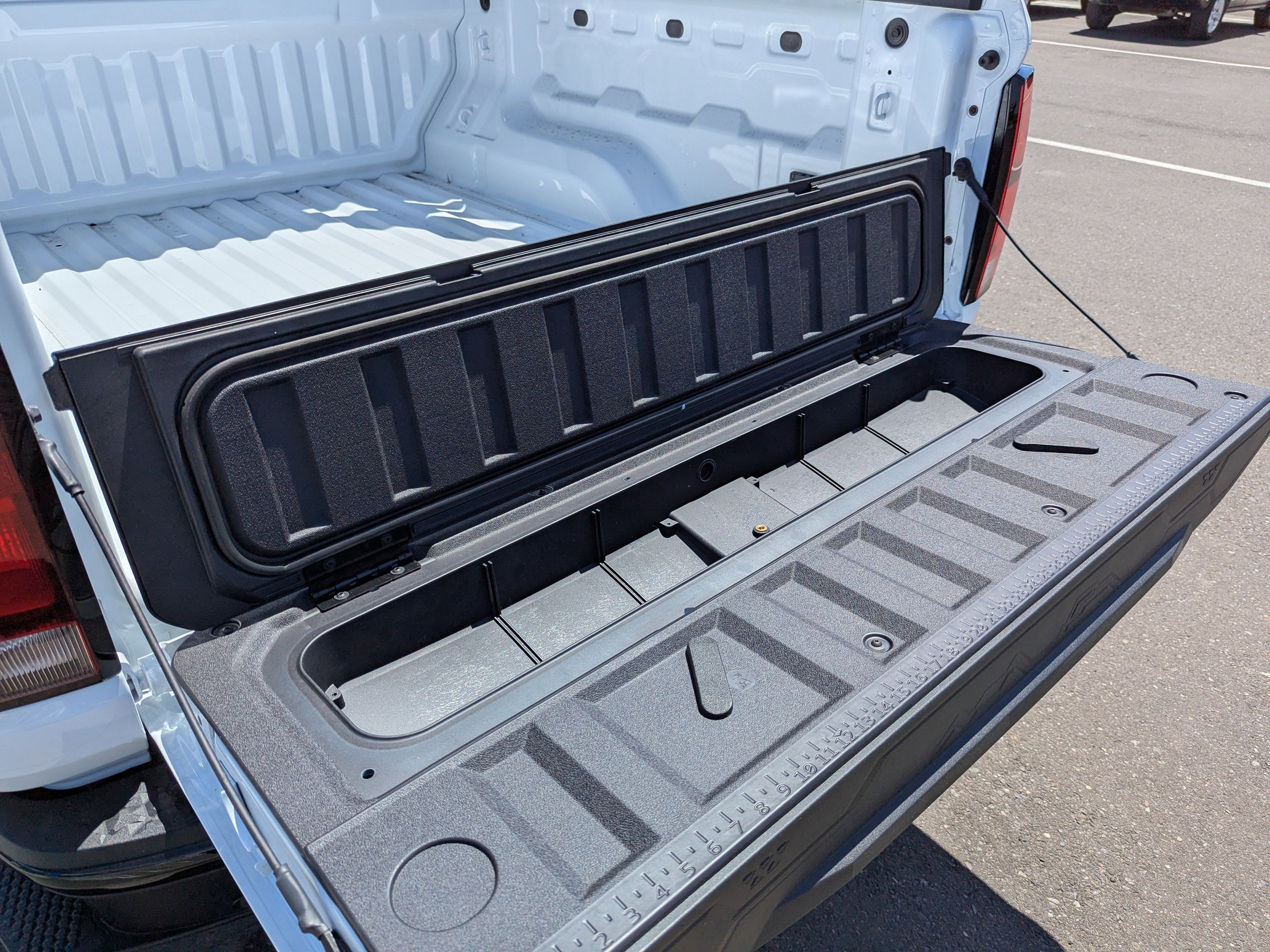 2025 Chevrolet Colorado Z71 - Photo 37