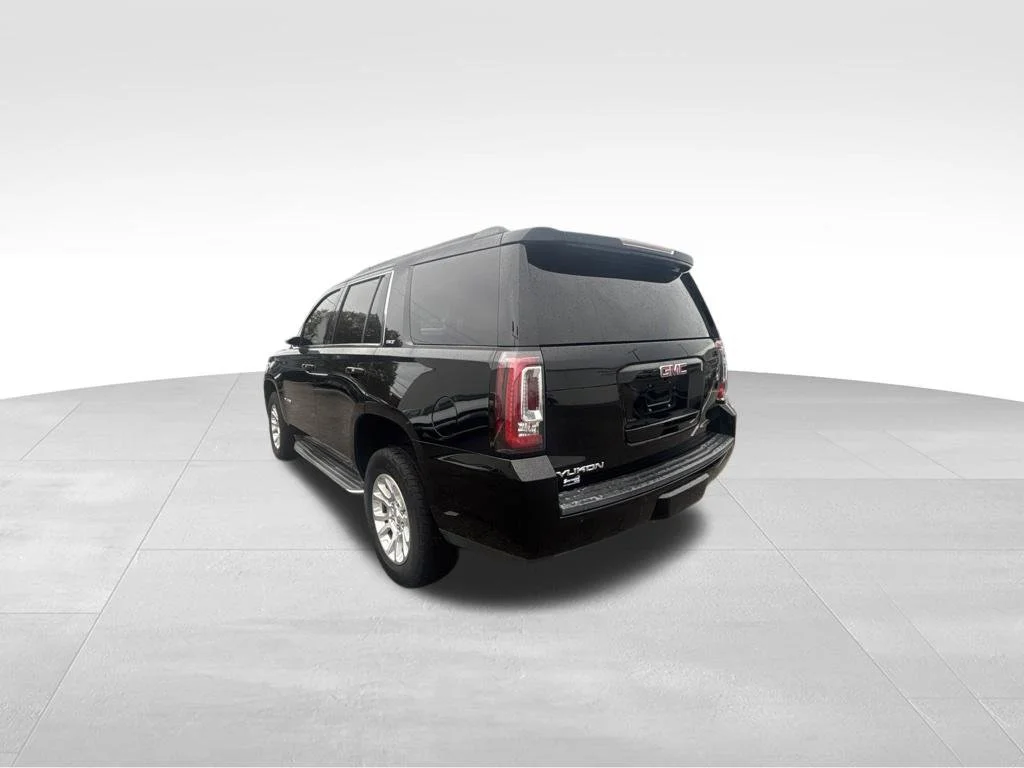 Used 2017 Black GMC SLT image 3