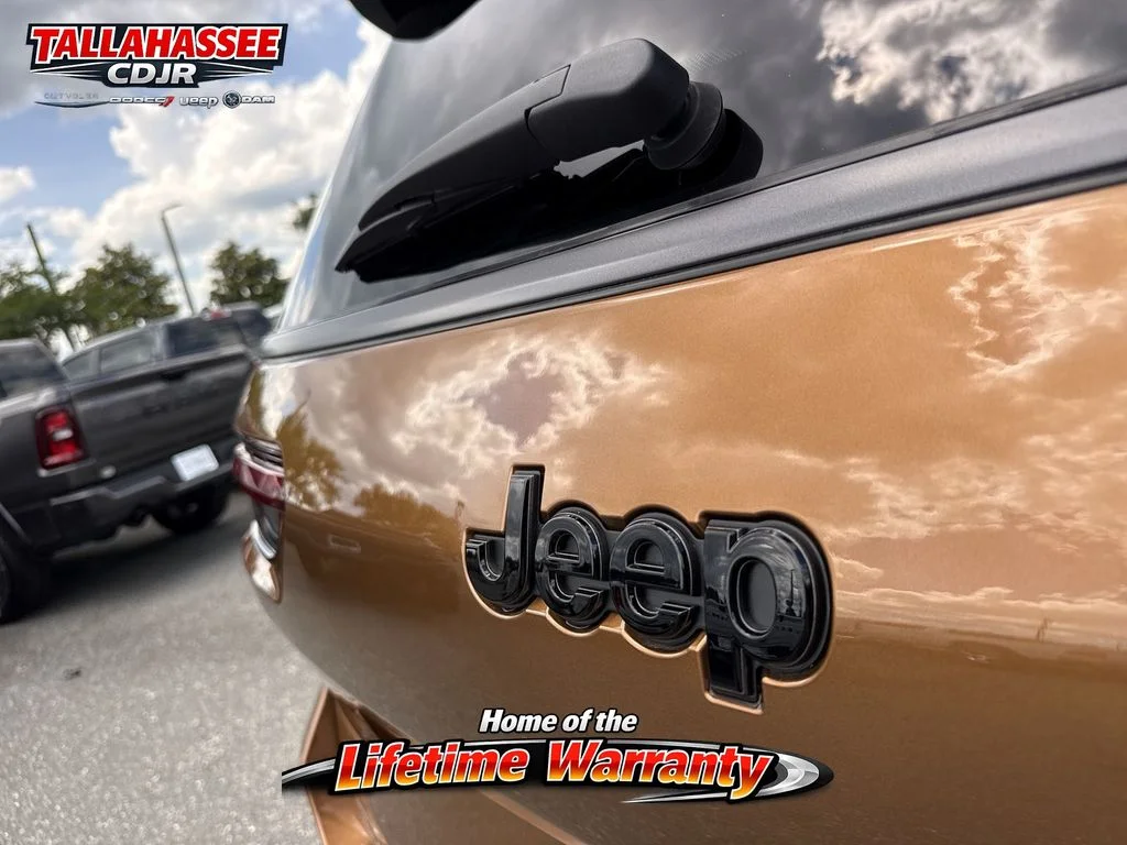New 2026 Copper Shino Metallic Clear-Coat Exterior Paint Jeep Limited image 7