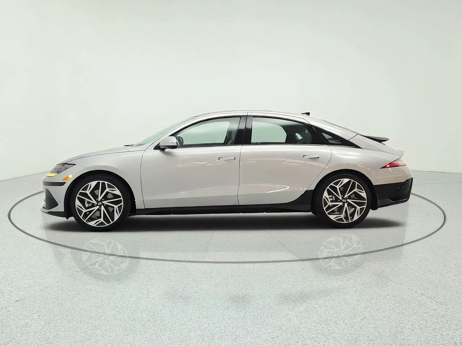 Used 2023 Curated Silver Hyundai Limited image 8