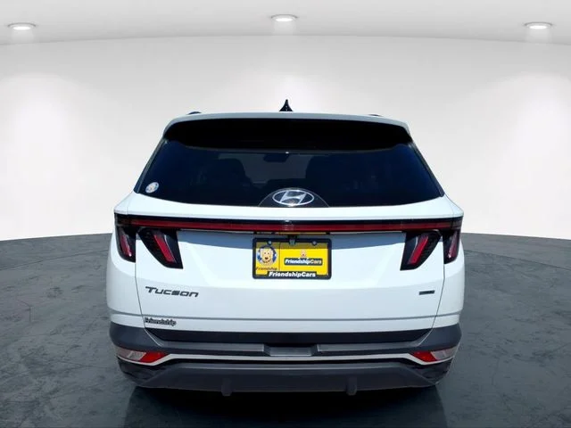 Used 2023 White Hyundai SEL image 10