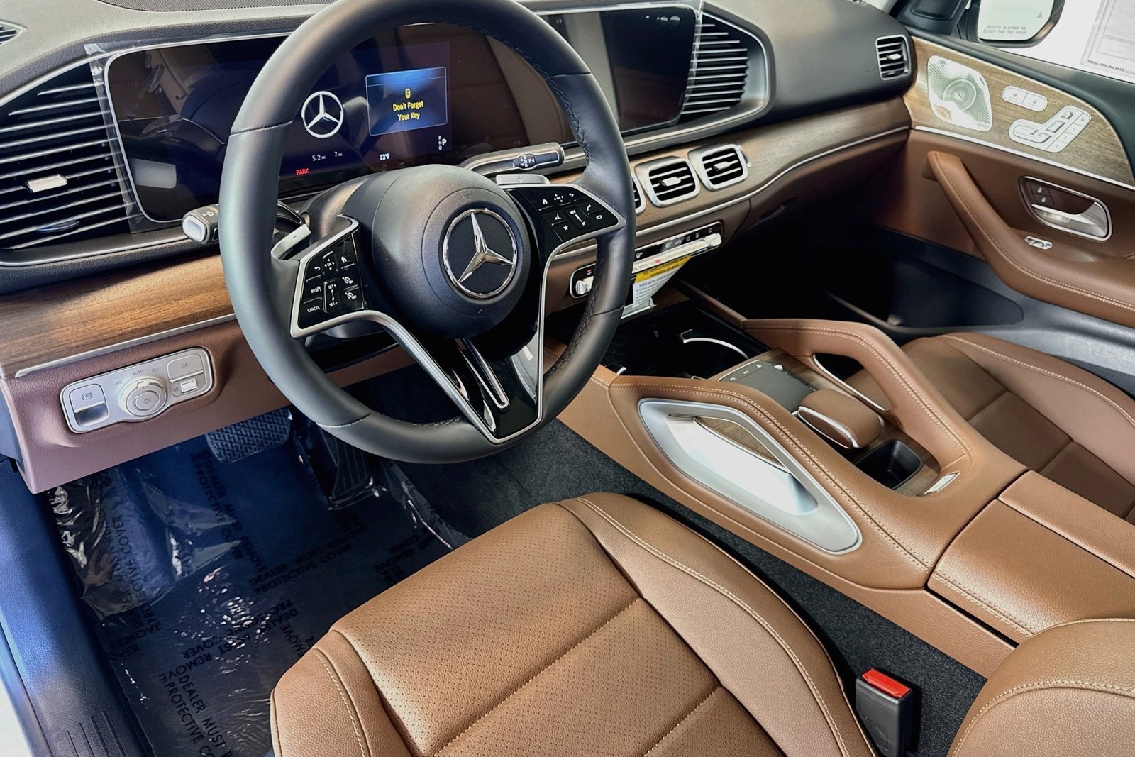 New 2026 Polar White Mercedes-Benz GLE 450e image 9