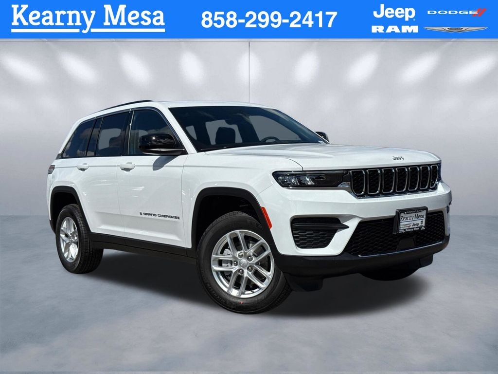 New 2026 Bright White Clear-Coat Exterior Paint Jeep Laredo X image 1