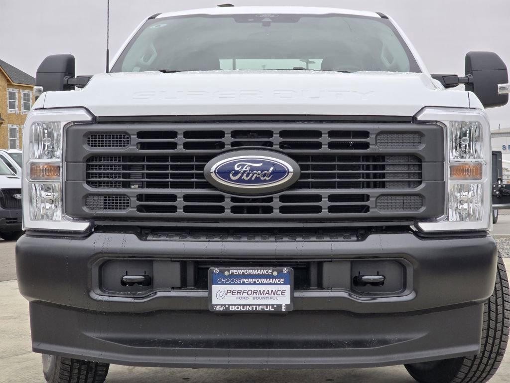 New 2026 Oxford White Ford XL image 3