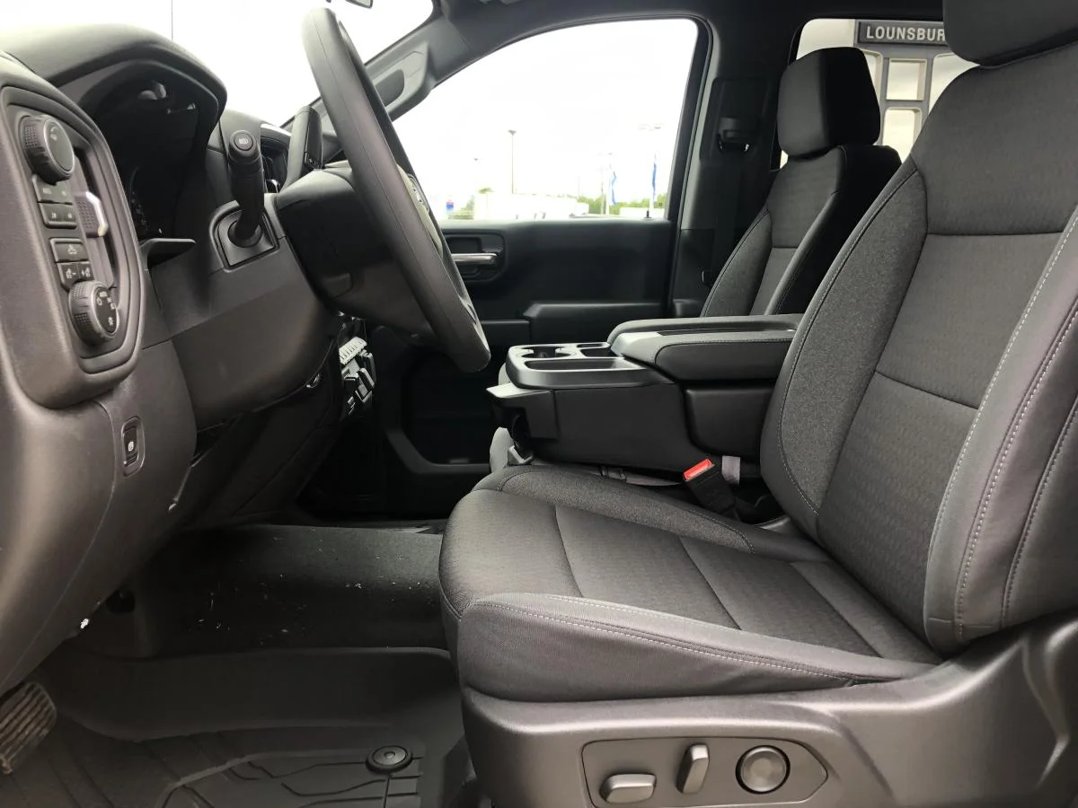 New 2026 White Chevrolet 4wd Crew Cab 147 image 8