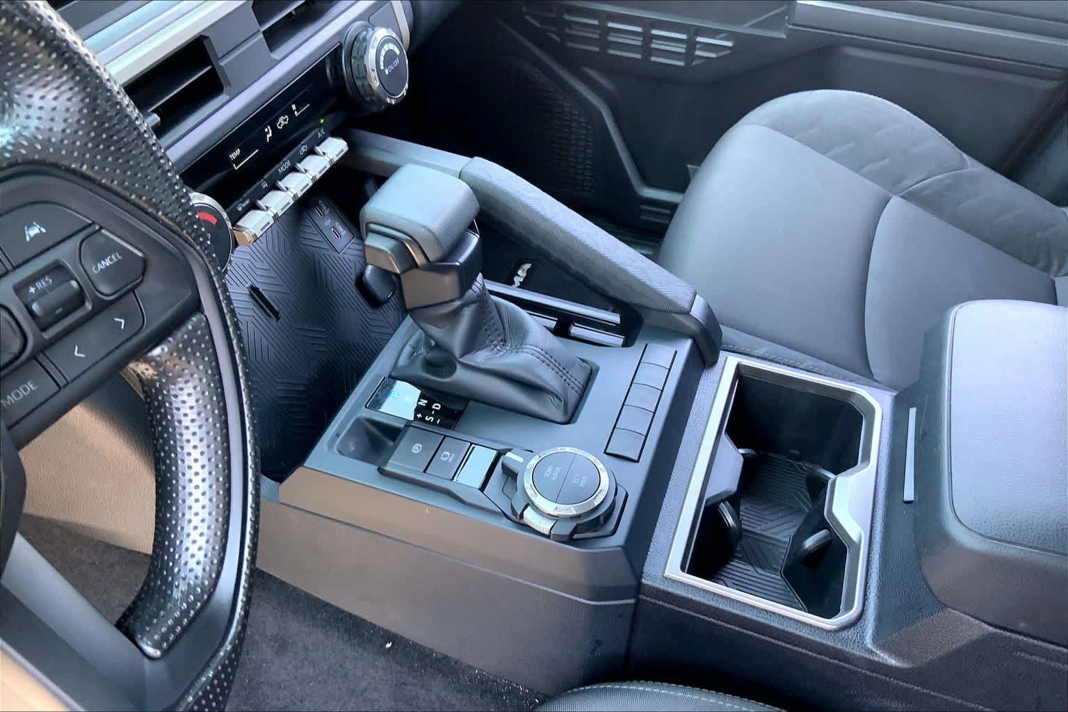 Used 2025 Underground Toyota SR5 image 16