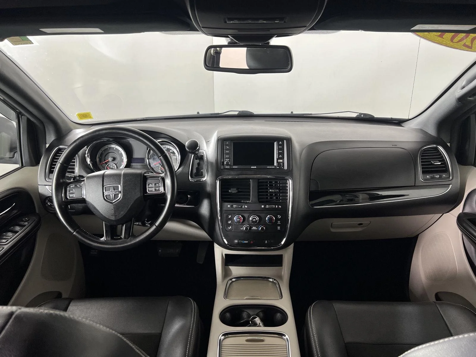 Used 2019 Granite Pearlcoat Dodge SXT image 24
