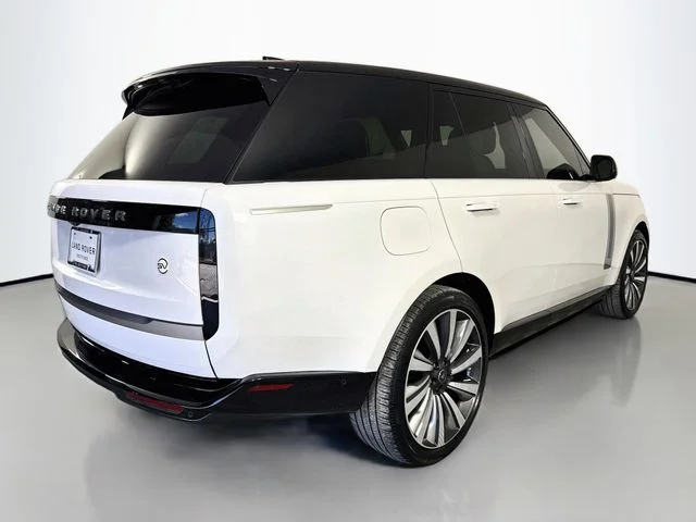 Certified Used 2025 White Land Rover SV image 5