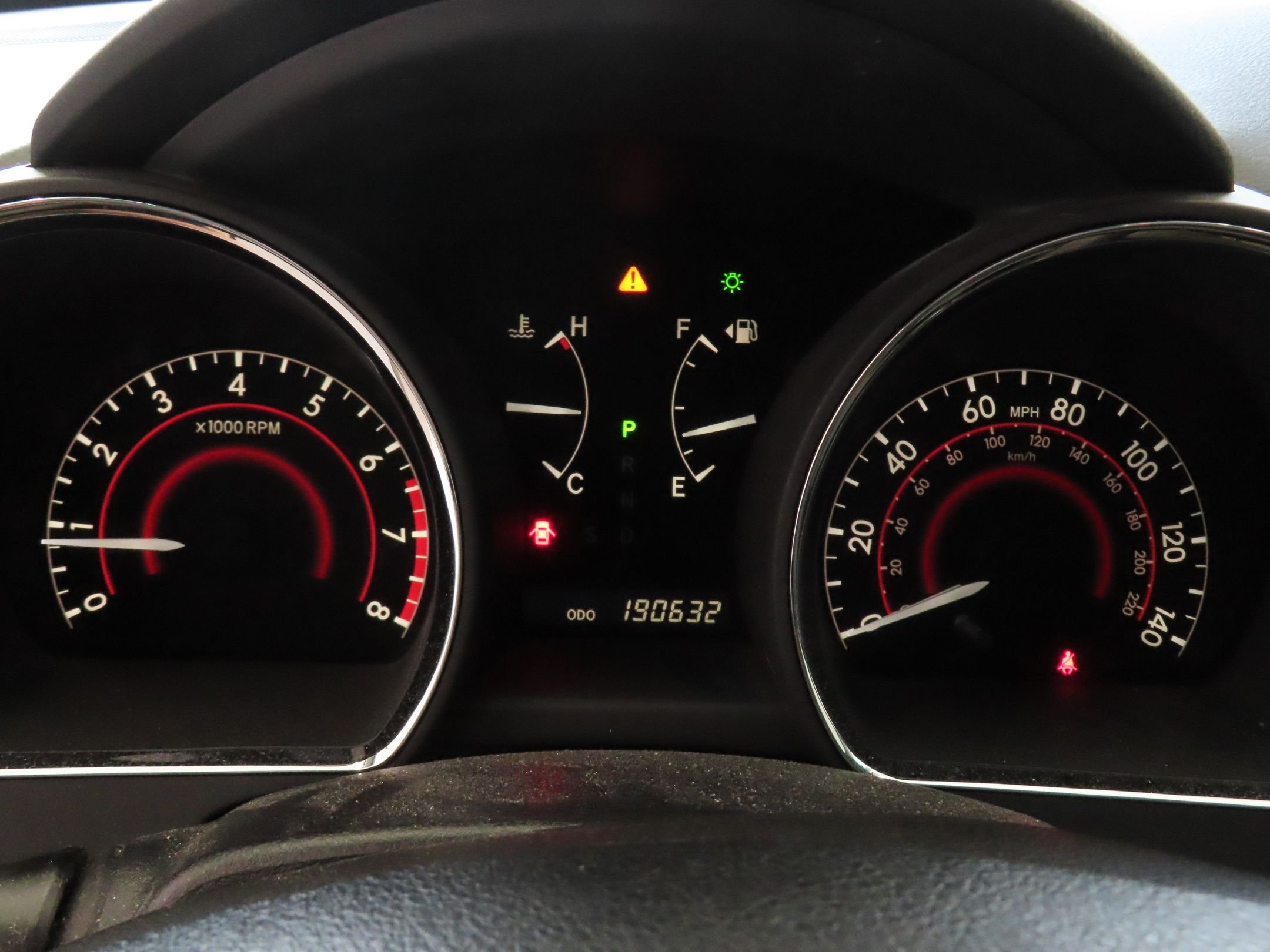 Used 2012 White Toyota Base image 13