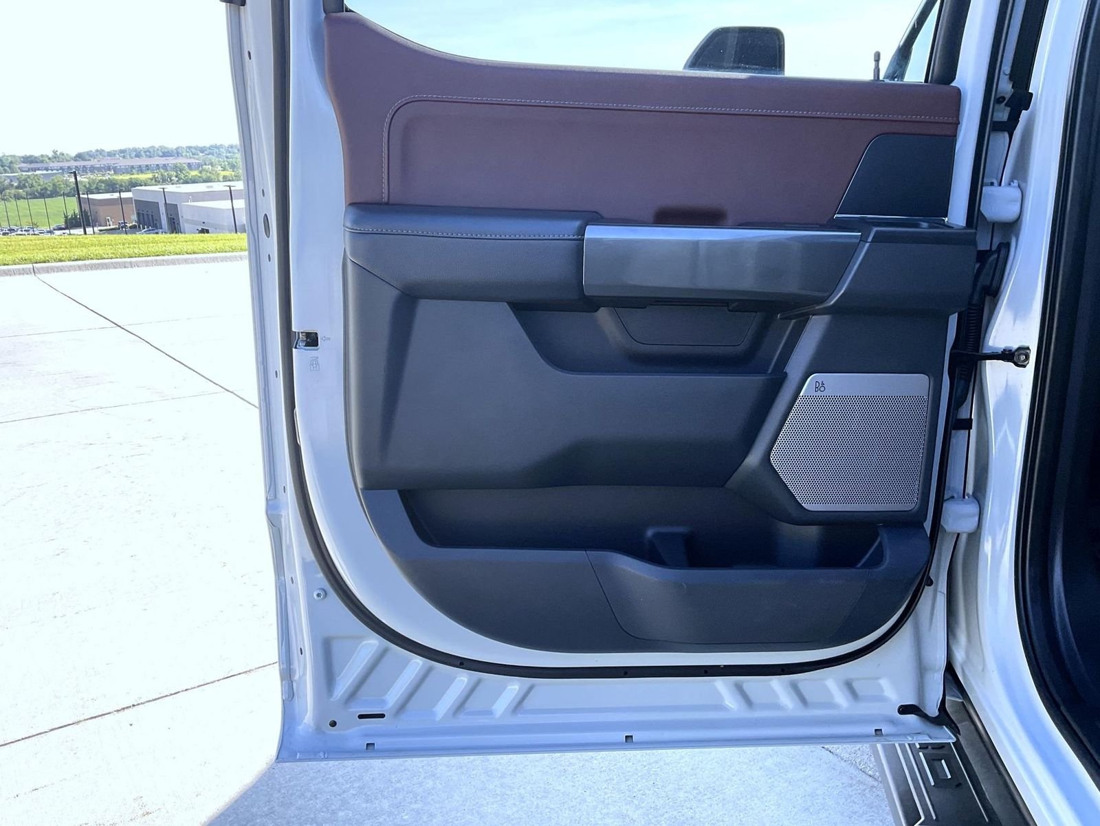 Used 2023 White Ford Lariat image 18