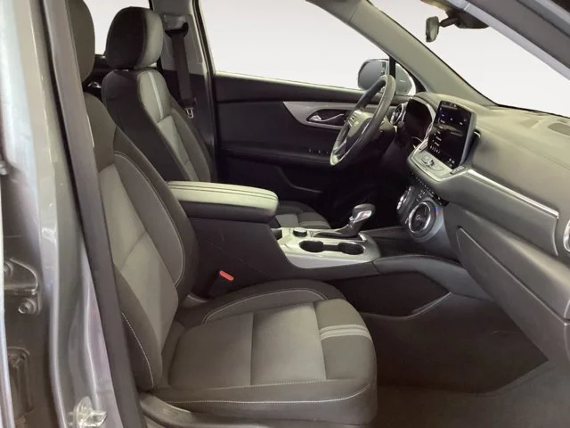 Used 2025 Sterling Gray Metallic Chevrolet LT image 15