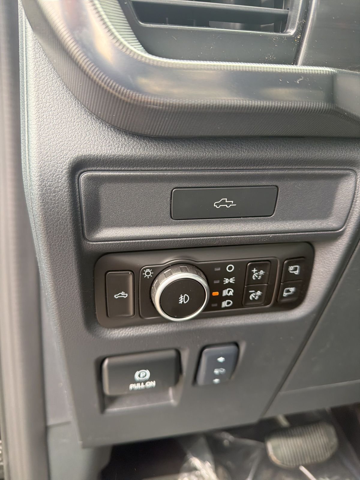 New 2026 Agate Black Metallic Ford Lariat® image 18