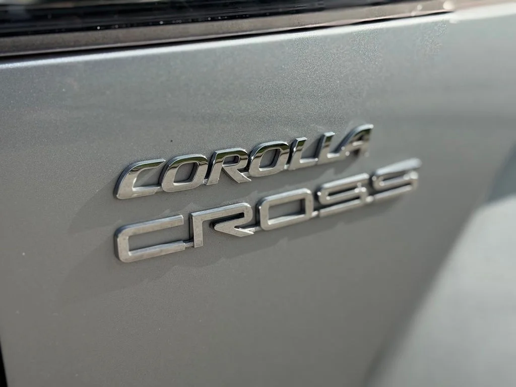 Used 2025 Silver Toyota XLE image 13