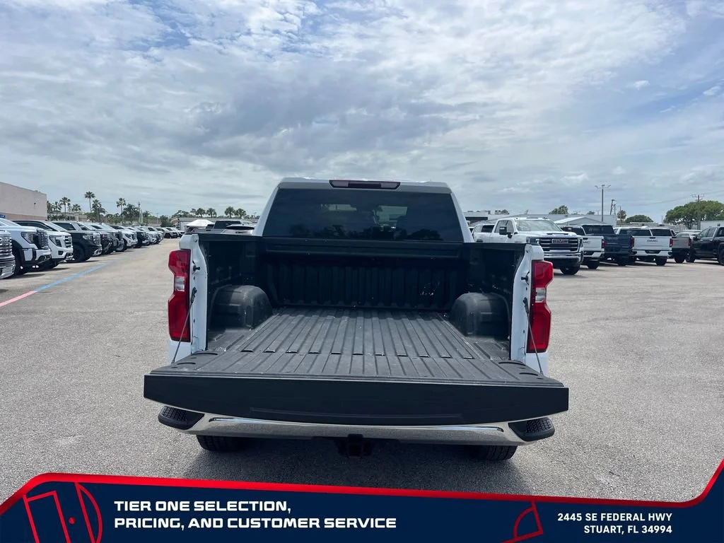 Used 2024 Summit White Chevrolet LTZ image 16
