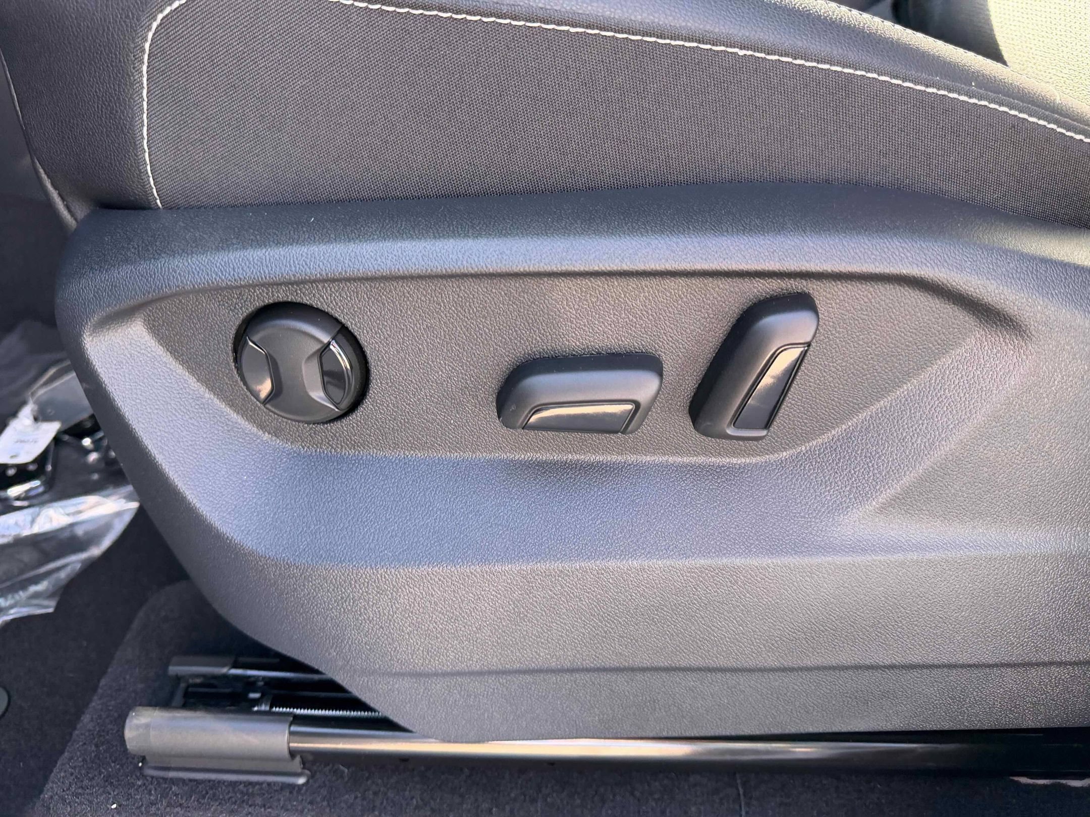 New 2026 Opal Volkswagen 2.0T SE w/Technology image 16