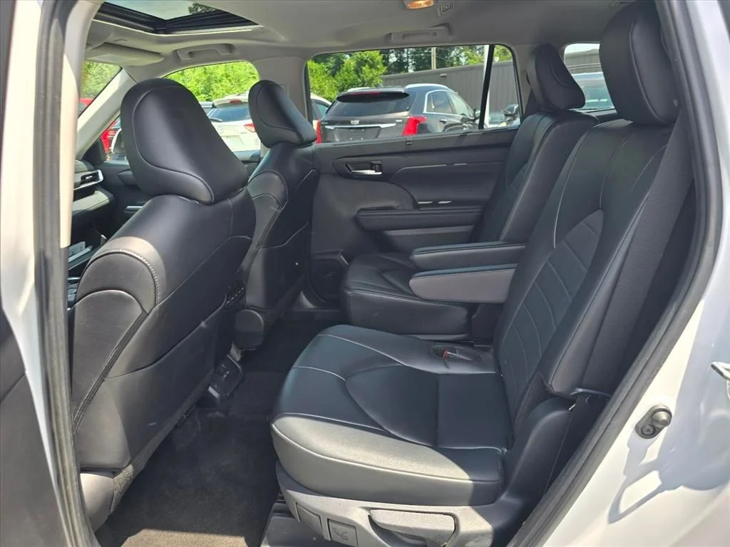 Used 2024 Beige Toyota XLE image 12