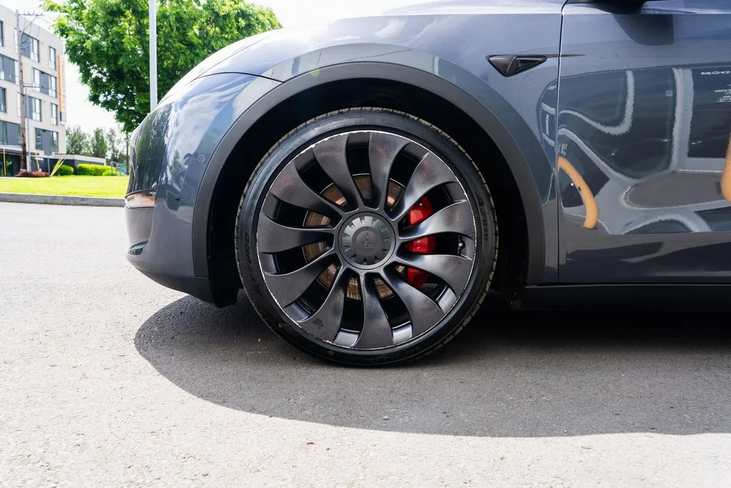 Used 2022 Gray Tesla Performance image 7