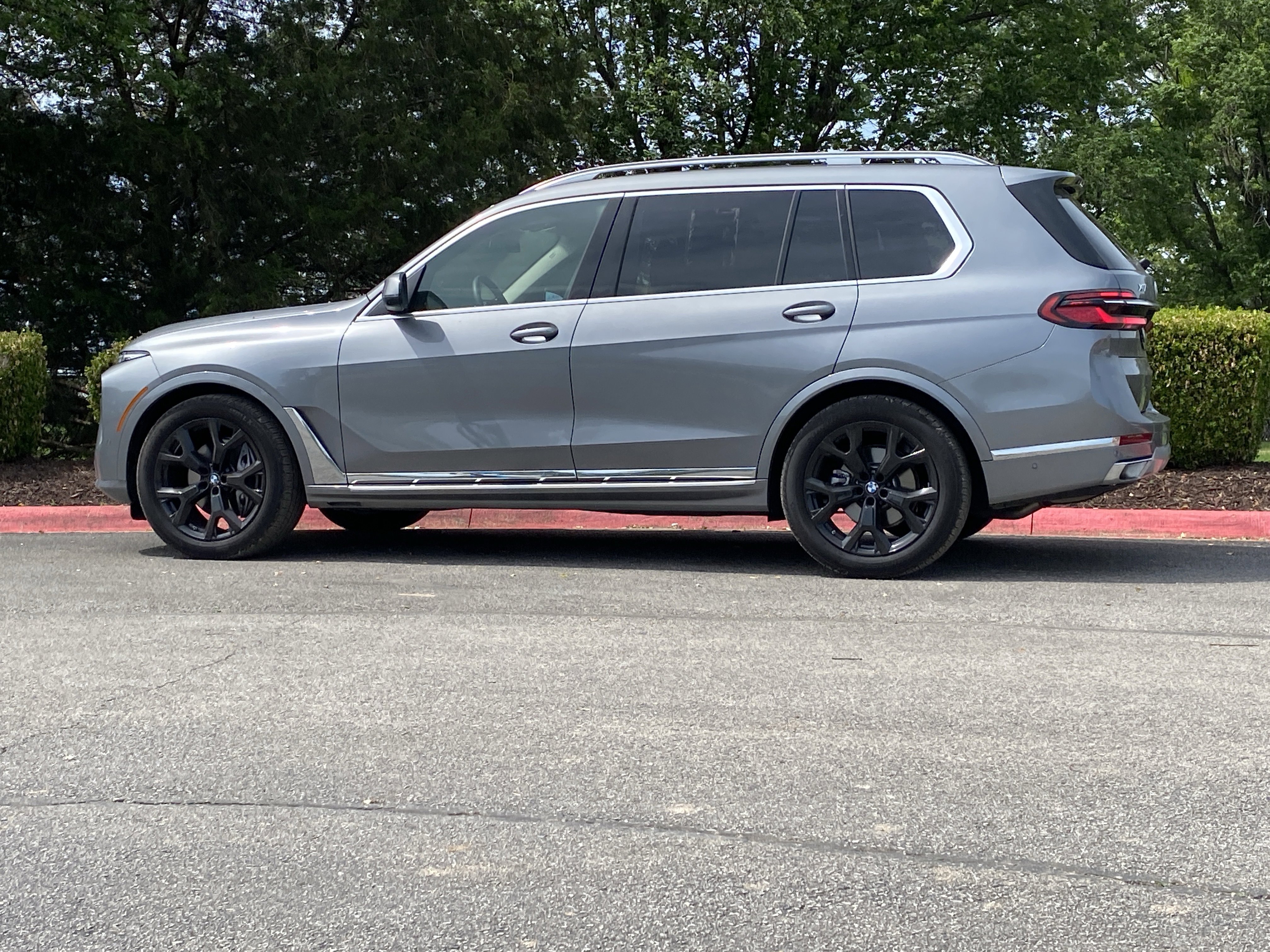 Certified Used 2026 Skyscraper Gray Metallic BMW xDrive40i image 11