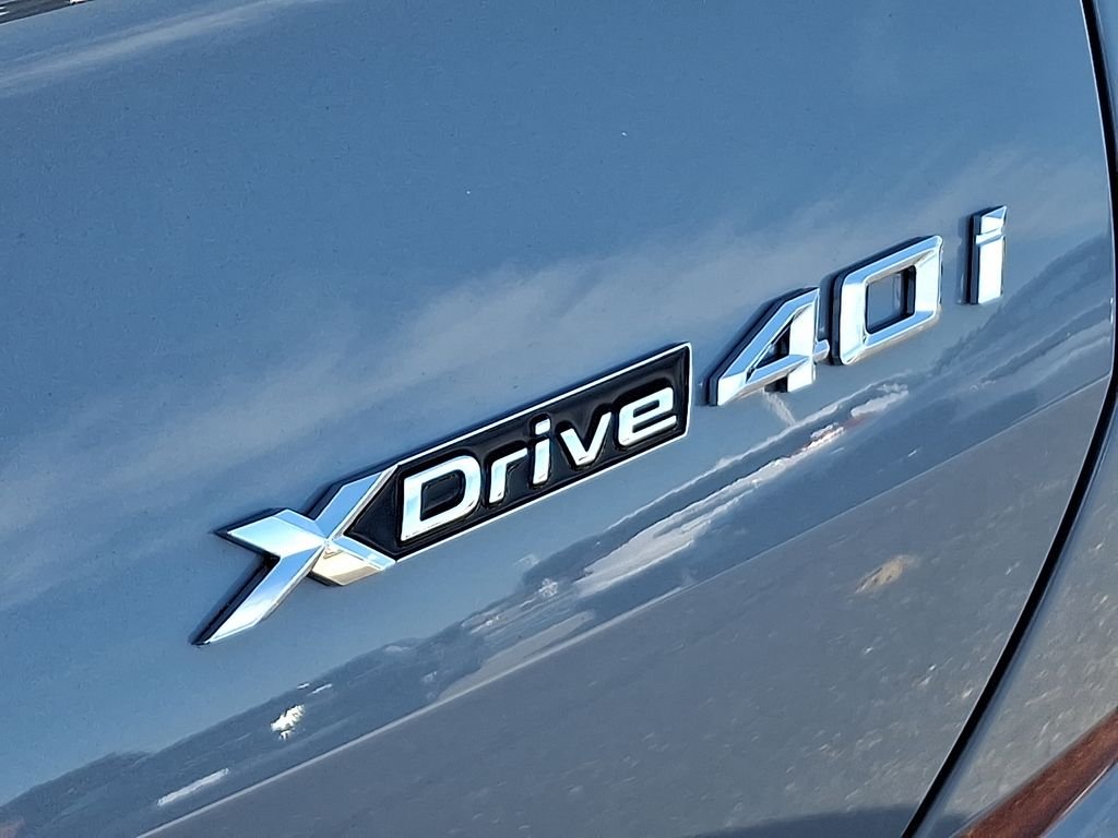 New 2027 Brooklyn Grey Metallic BMW xDrive40i image 12