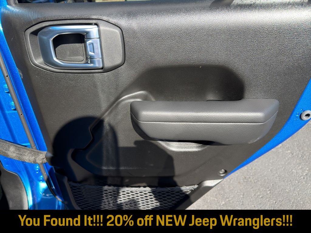 New 2026 Hydro Blue Pearl-Coat Exterior Paint Jeep Sport S image 30