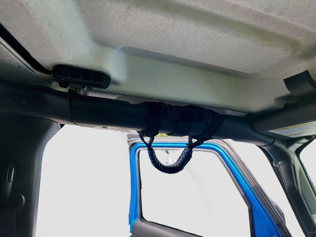 Used 2023 Blue Jeep Sport S image 37