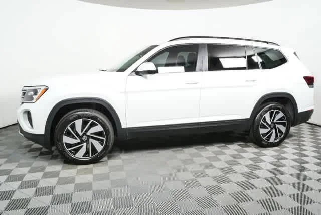 New 2026 Opal White Pearl Volkswagen 2.0T SE w/Technology image 30