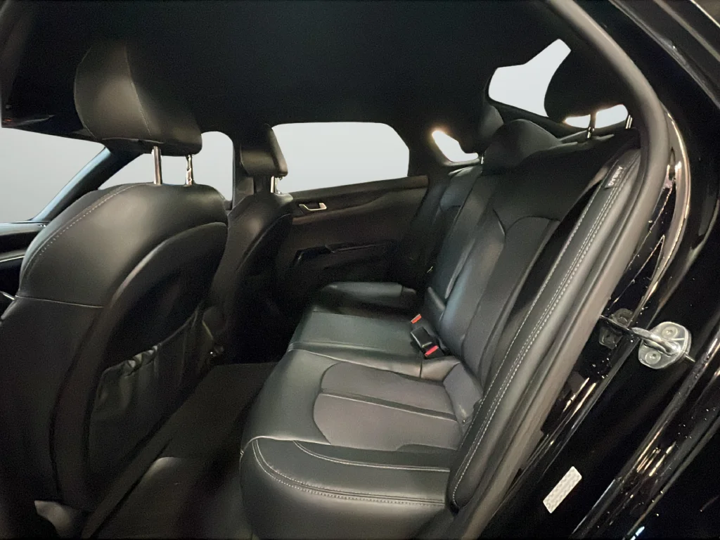 Used 2022 Black Kia GT-Line image 27
