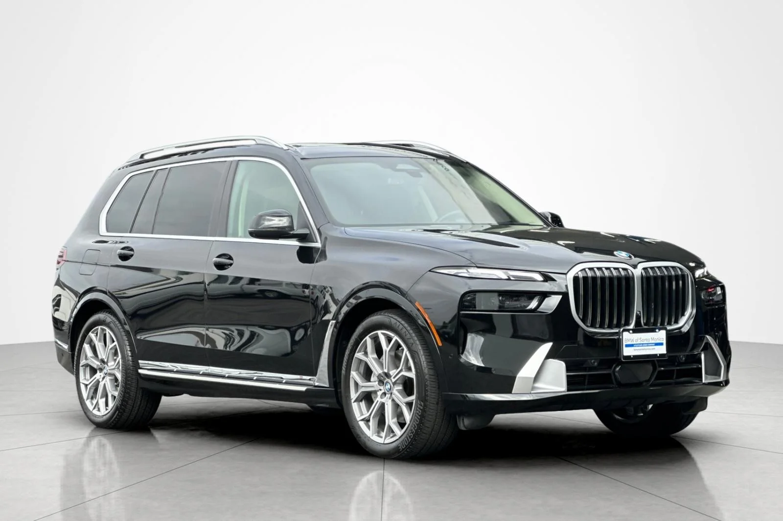 Used 2026 Black Sapphire Metallic BMW xDrive40i image 7