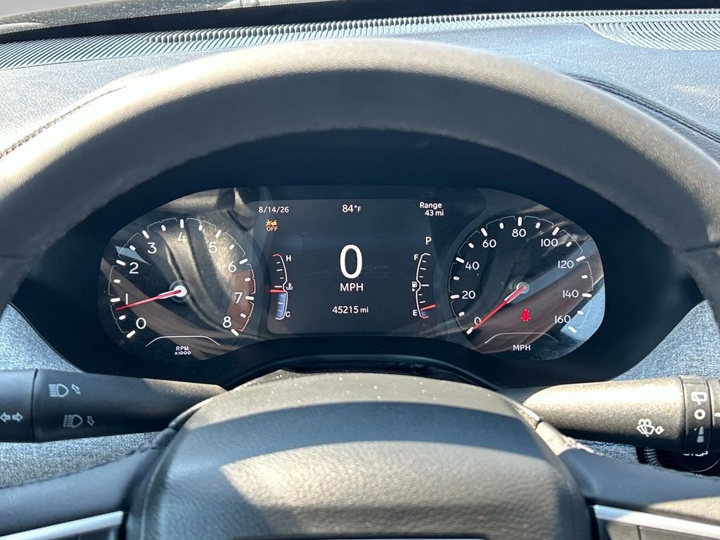 Used 2023 Gray Jeep Latitude image 23