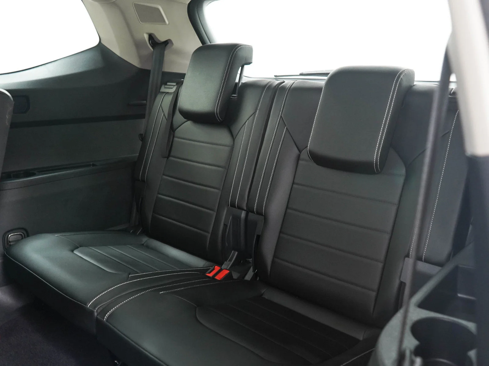 Used 2023  Volkswagen 3.6L V6 SEL image 14